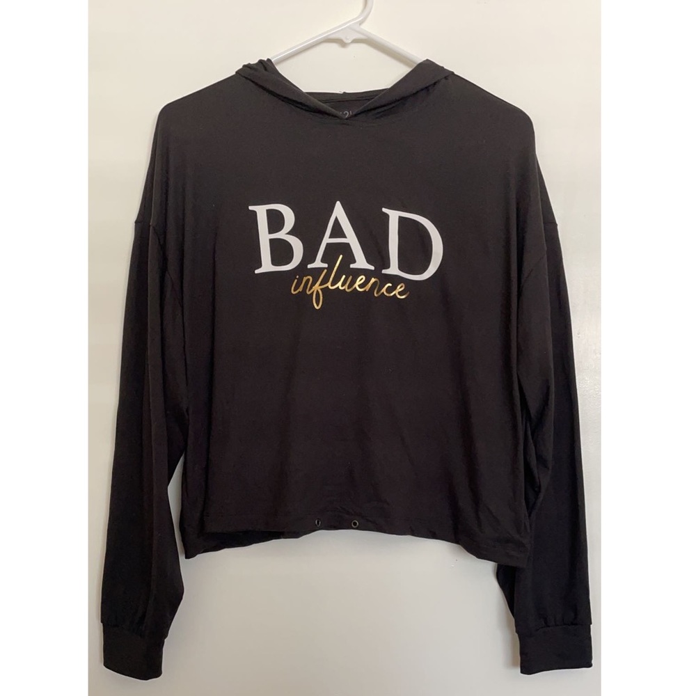 UK2LA women’s pullover sweater